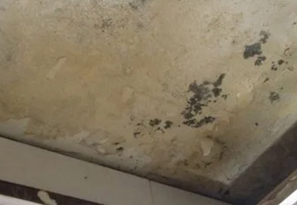 南涧阳台漏水维修公司分享下南涧卫生间渗水维修需要注意哪些问题。